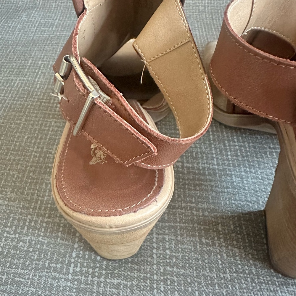 Coach And Four Tan Brown Suede & Leather Peep Toe Block Heel Slingback Size 10 - Picture 12 of 13